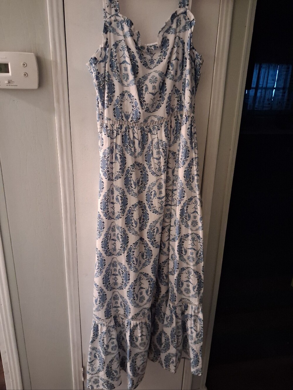 White and Blue Printed Maxi Dress Size 12 Liz Claiborne